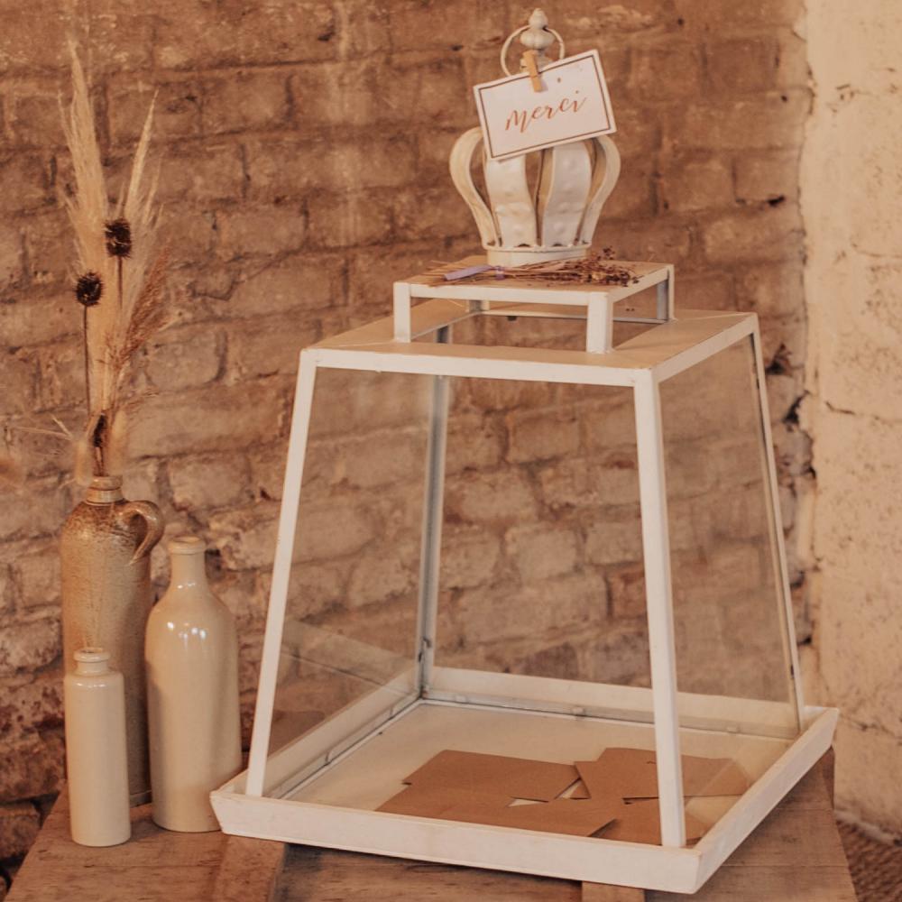 SAL URN 004 2