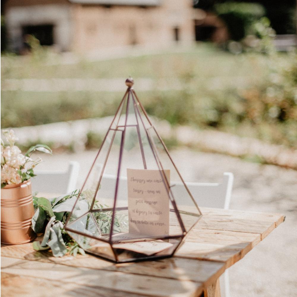 SAL URN 011 1