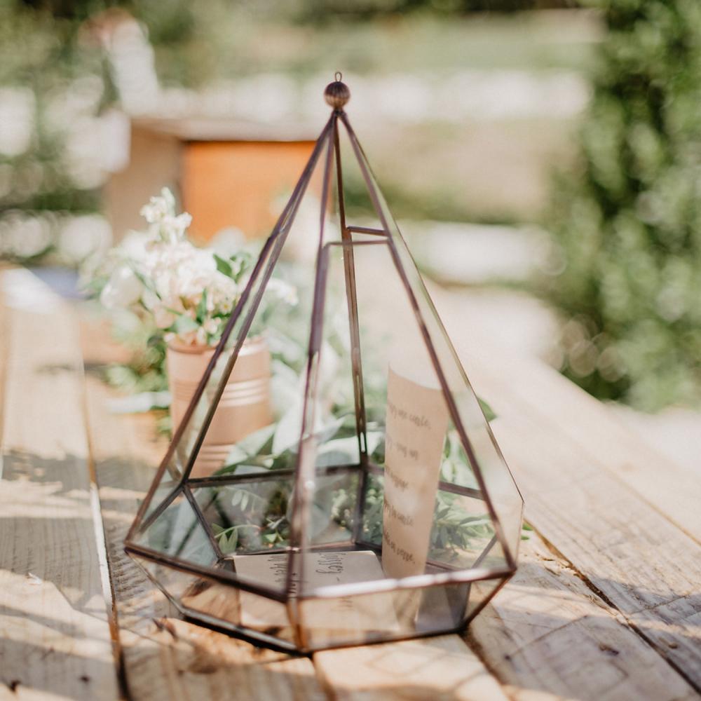 SAL URN 011 2