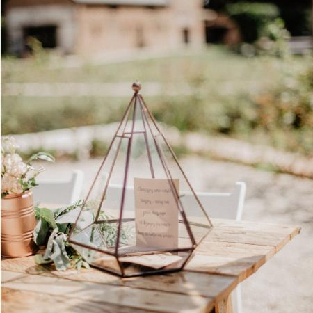SAL URN 011 1
