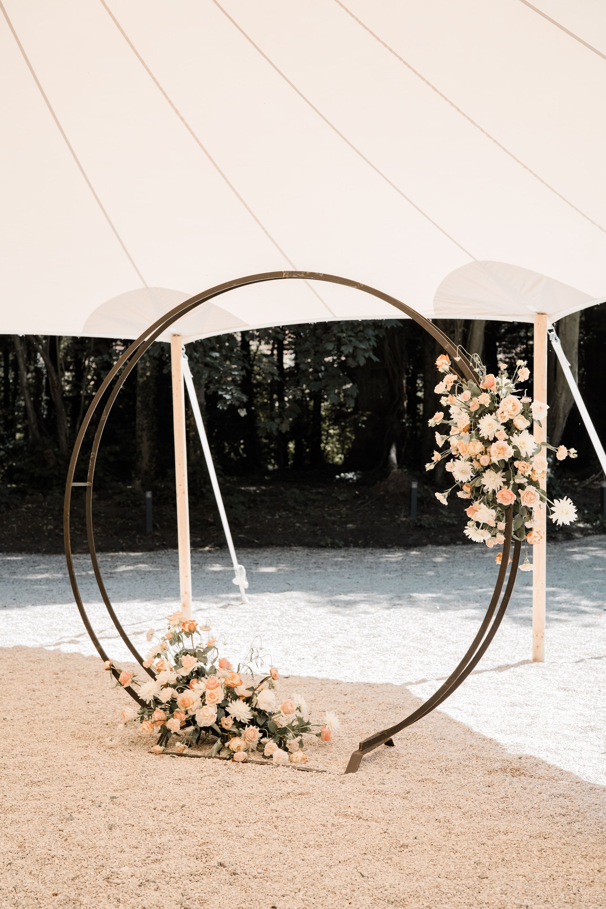 Arche Ronde Ceremonie Laique Min